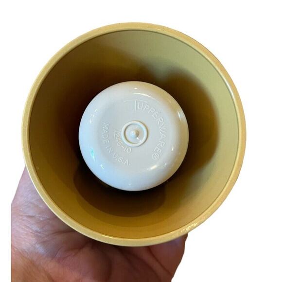 Vintage Tupperware Oil & Vinegar Salad Dressing Cruet #1246-10 W/ Lid - Picture 6 of 6